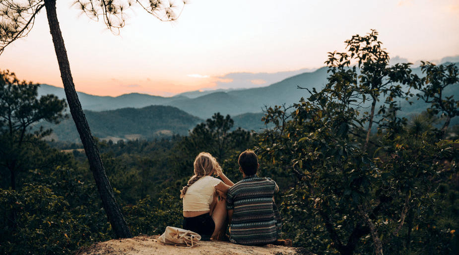 Celebrating a Decade of Love: Thoughtful 10-Year Wedding Anniversary Gifts - LifeSong Milestones