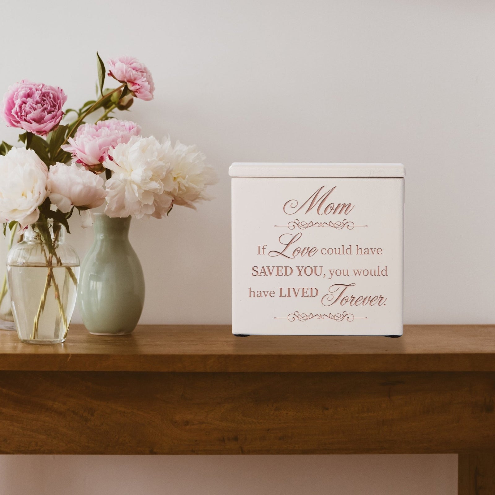 Decorative Wooden Cremation Urns for Mom's Treasured Keepsakes