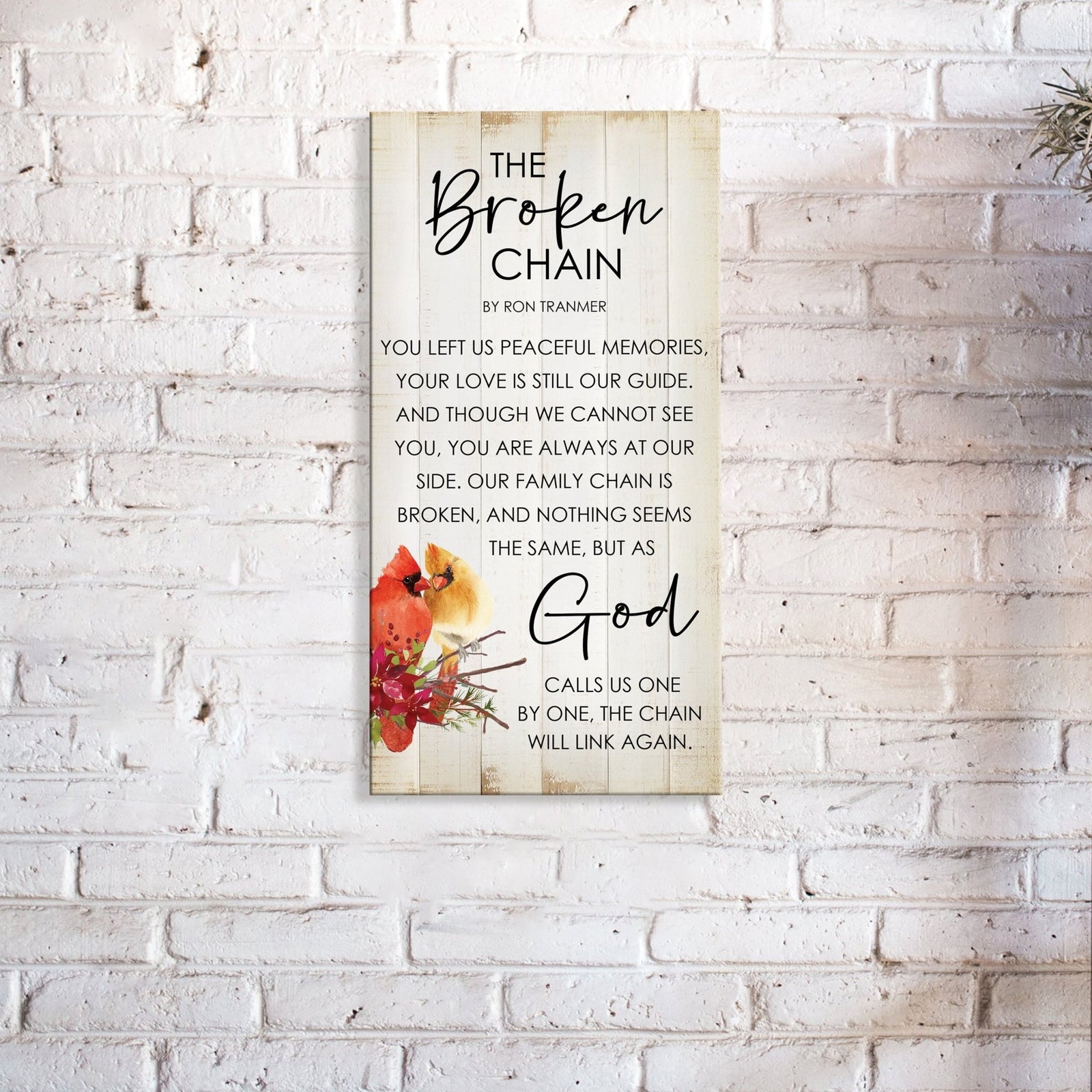 Cardinal-themed memorial decorations to keep the memory of your loved ones alive