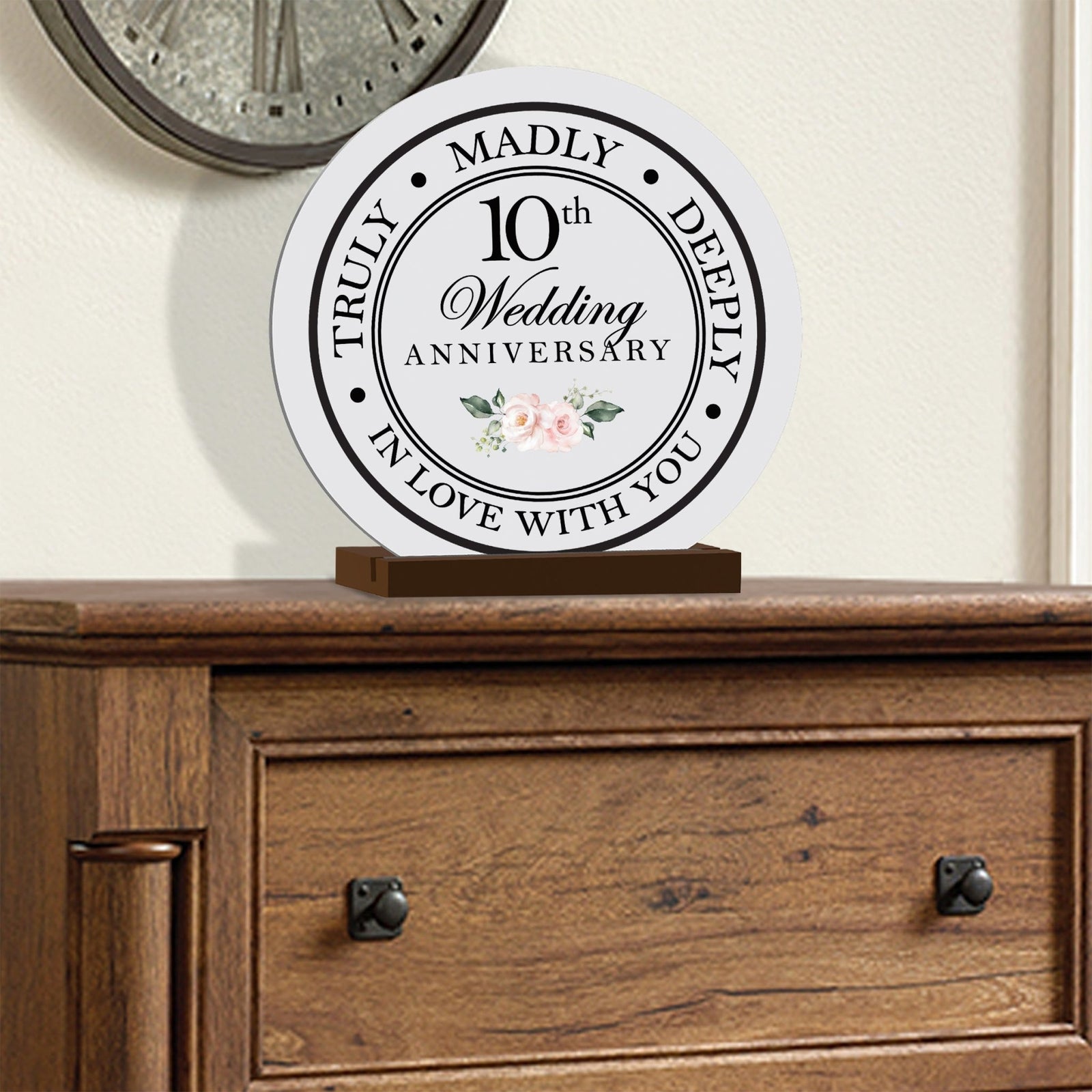 Elegant Wedding Anniversary Celebration Round Sign on Solid Wooden Base - 10th Wedding Anniversary - LifeSong Milestones