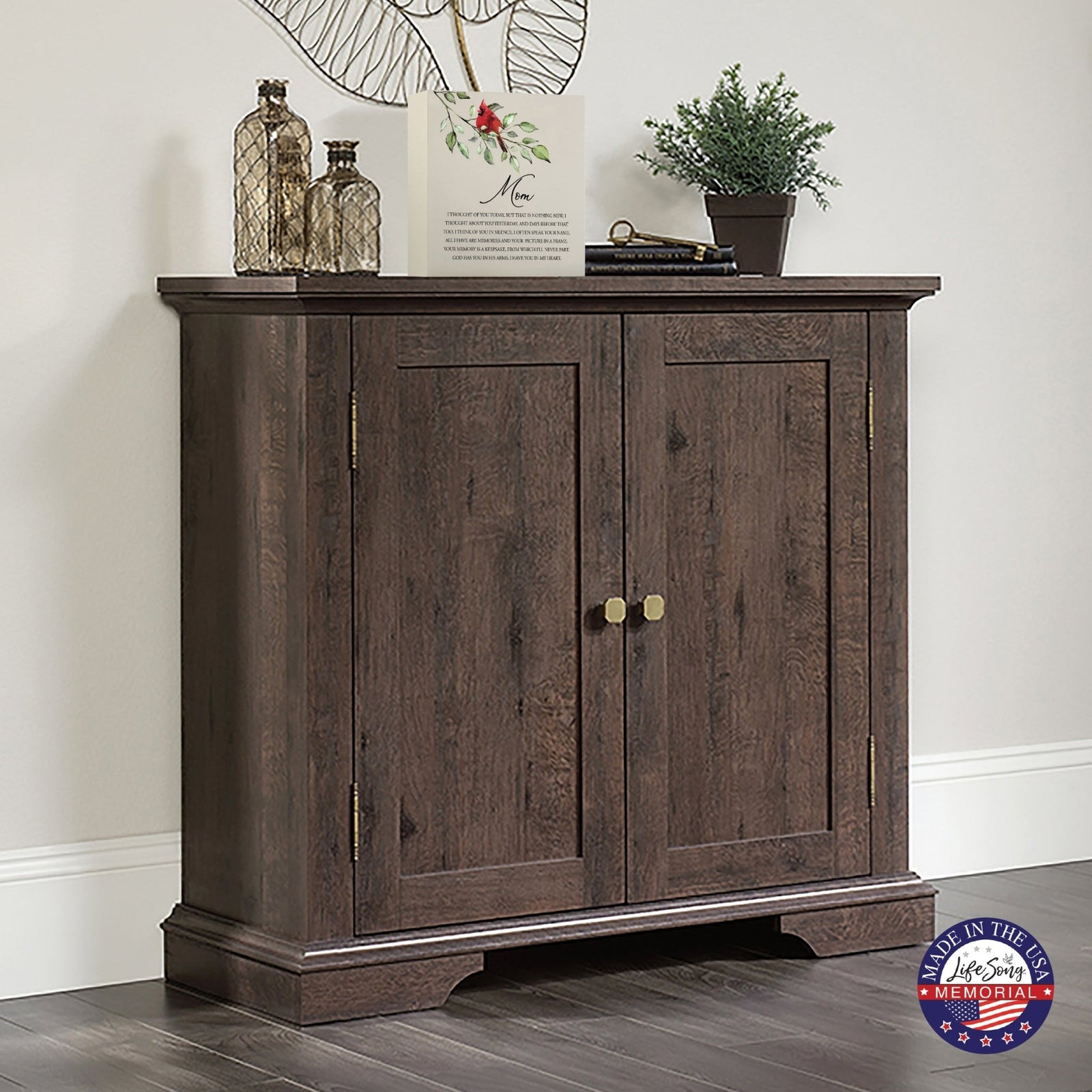 An elegant wooden urn for human ashes, a dignified tribute for your loved one.