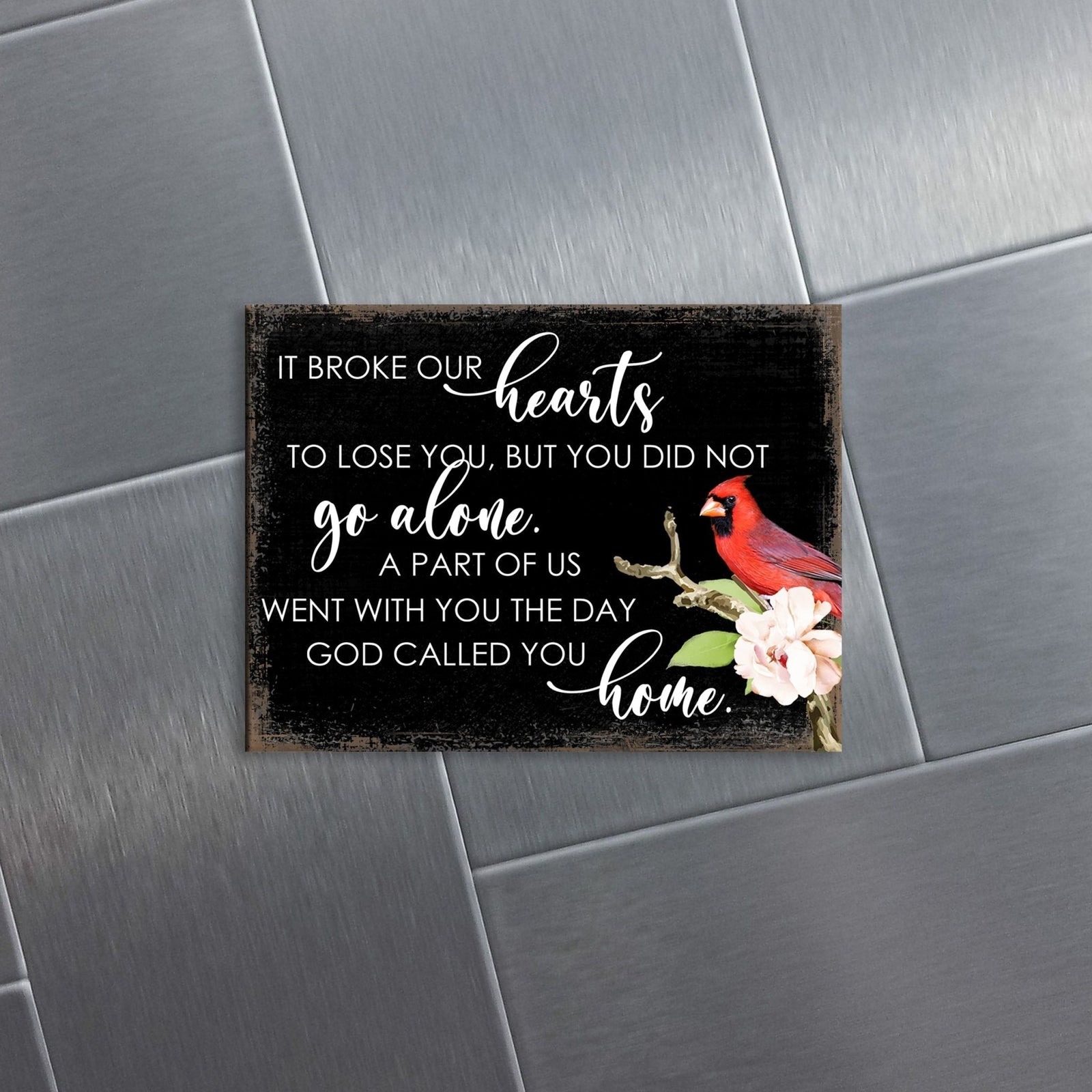 A cardinal magnet with a modern design, a heartfelt memorial home memorial decoration.