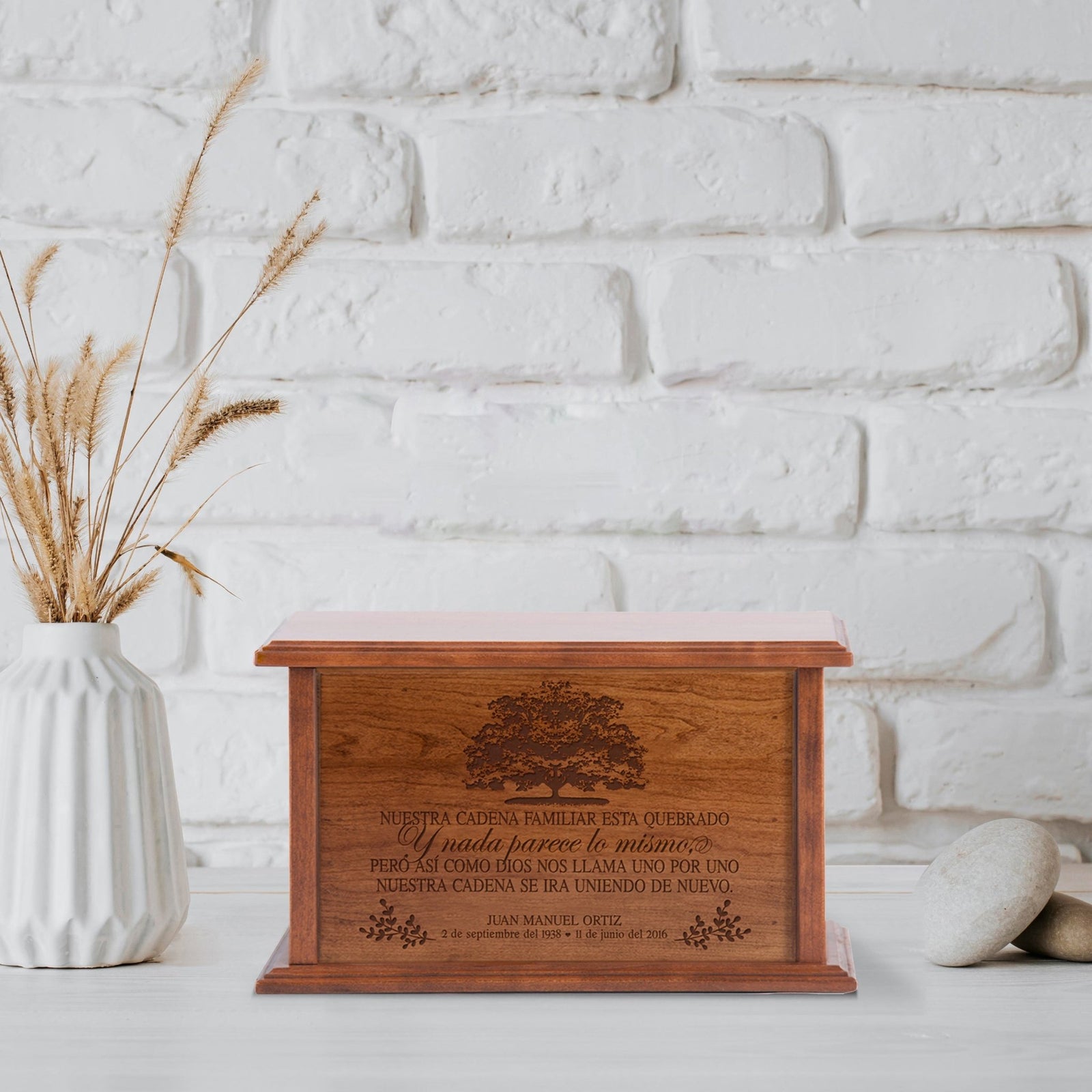 Personalized Spanish Engraved Wooden Cremation Urn Box for Adult Ashes - Nuestra Cadena Familiar - LifeSong Milestones