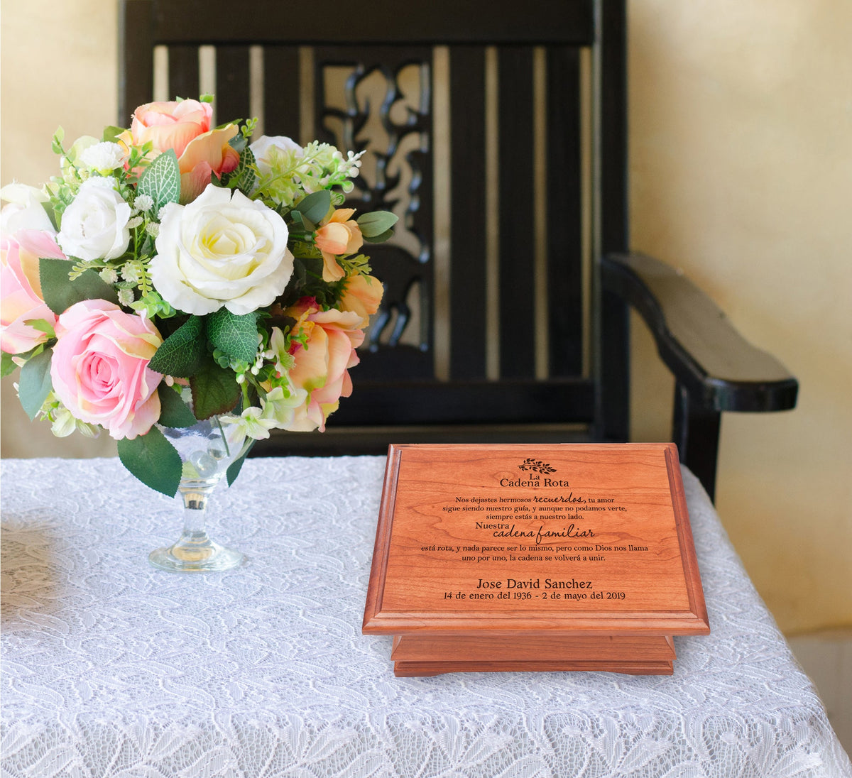 Personalized Wooden Jewelry Box - La Cadena Rota - LifeSong Milestones