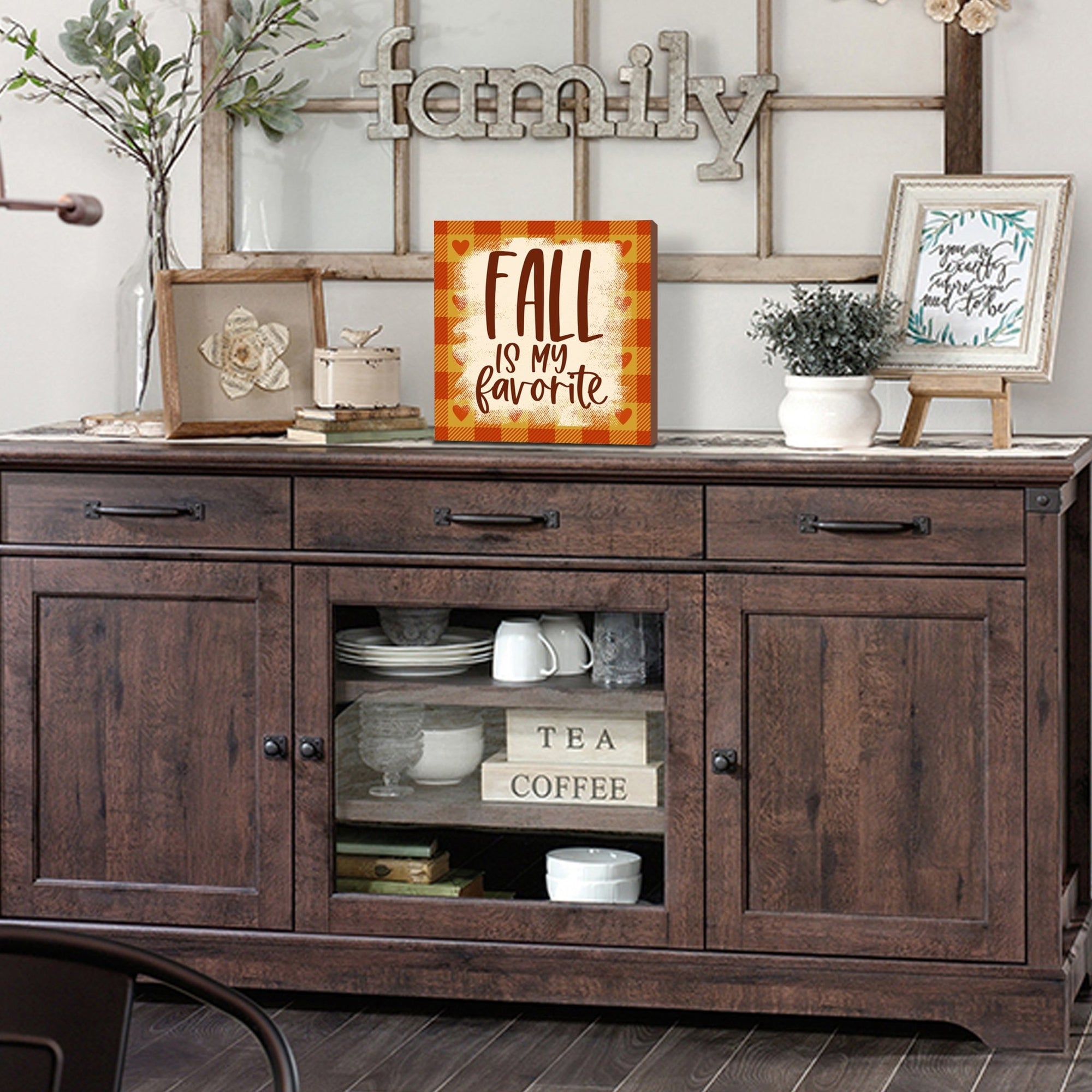 Fall tabletop decor that adds warmth and character to your living space, mixing modern and rustic elements
